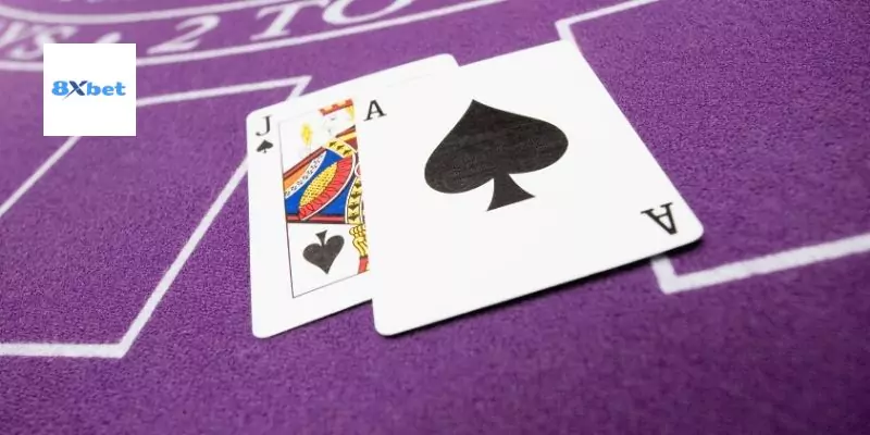 Người Chia Bài Trong Casino Gọi Là Gì? Khám Phá Vai Trò Dealer Tại Sòng Bài Cùng 8xbet